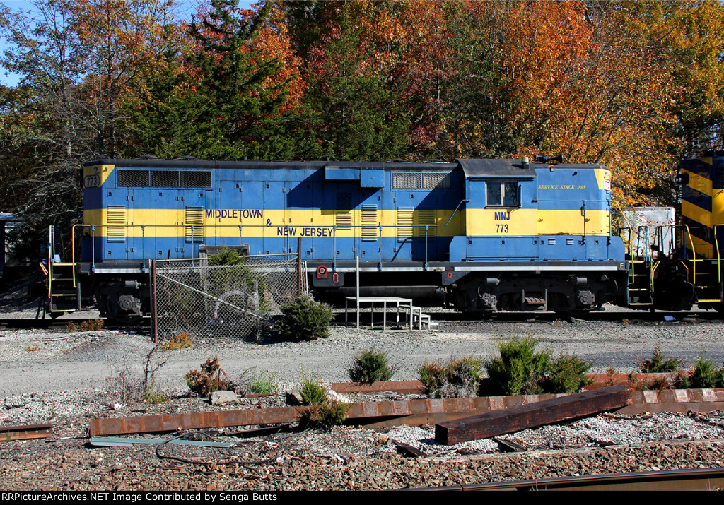 MNJ 773